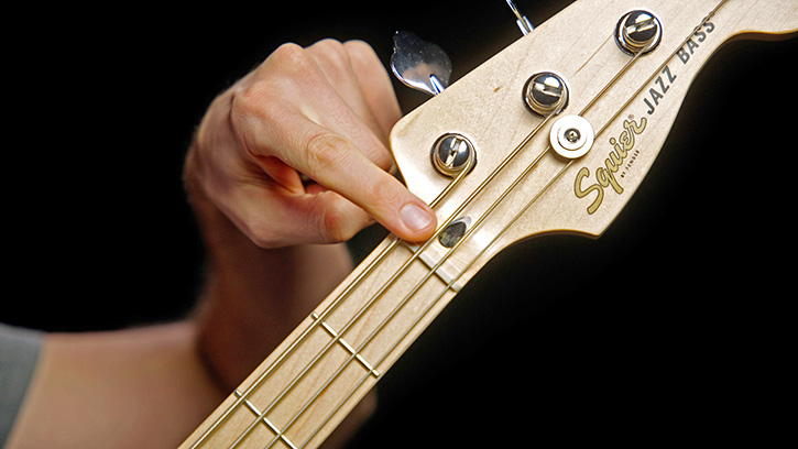 Picture showing where the trussrod is on a bass headstock